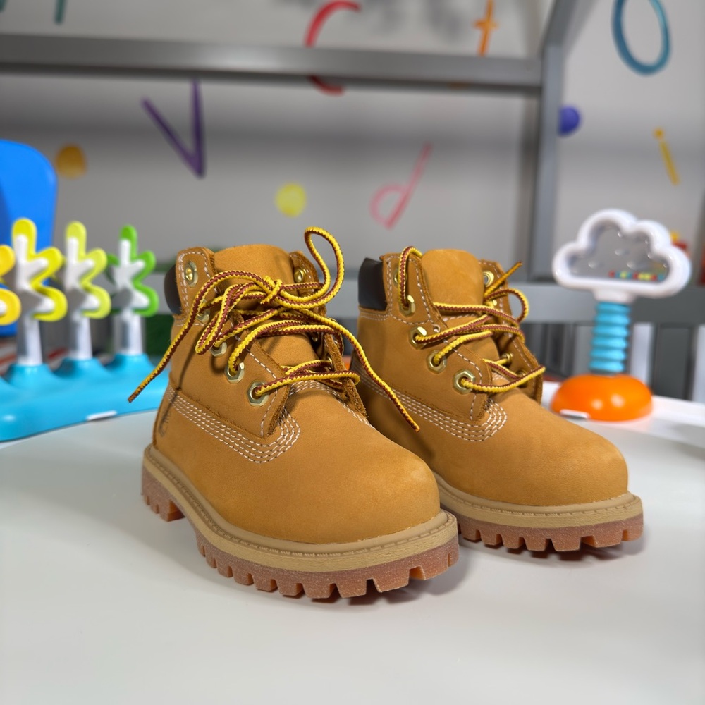 TIMBERLAND 6” PREMIUM TODDLER BOOTS — SIZE 6